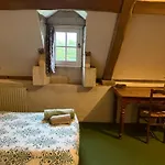 Hotel Château De Montramé
