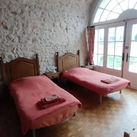 Chateau De Montrame 3* Soisy-Bouy