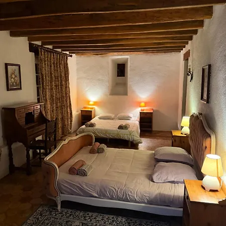 호텔 Chateau De Montrame 3*