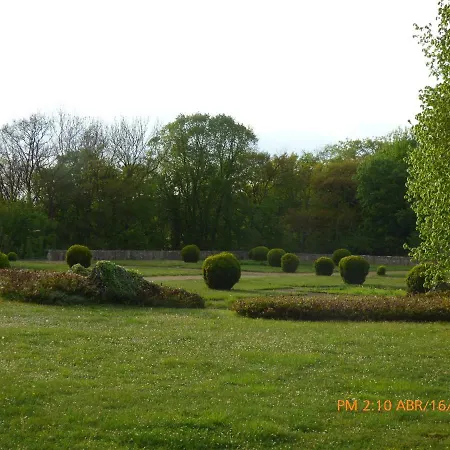Chateau De Montrame 3*