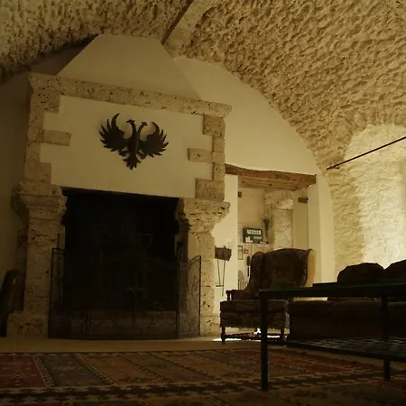 Chateau De Montrame 3*