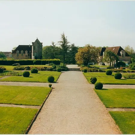 Chateau De Montrame Soisy-Bouy
