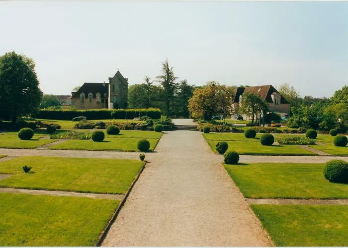 Chateau De Montrame Soisy-Bouy